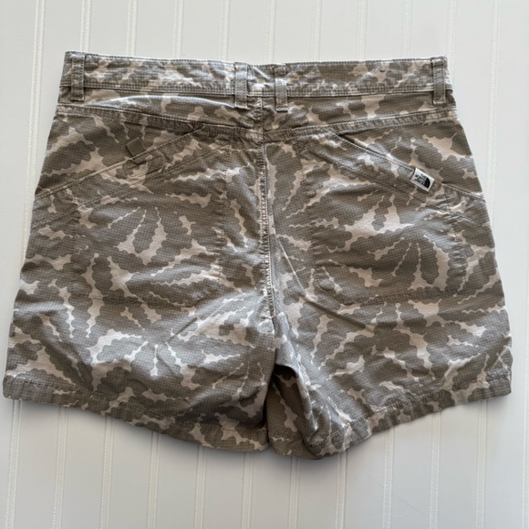 The North Face Ridgeside Ripstop Camo Shorts - Size 10 - Picture 4 of 7